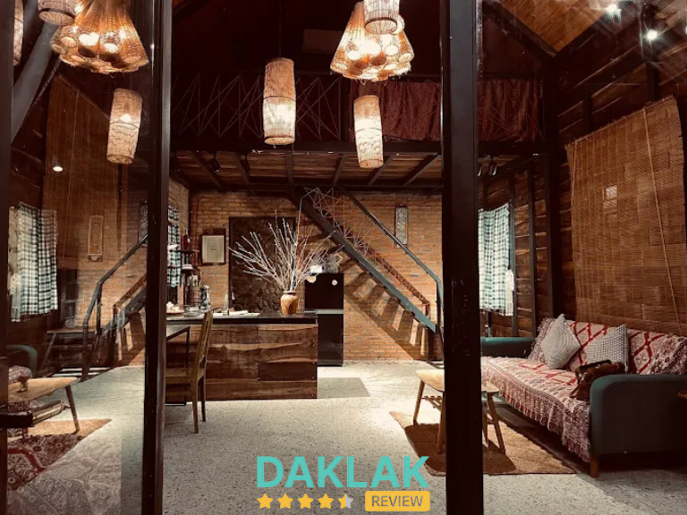 Không gian nghỉ dưỡng an lành trong căn nhà gỗ của Queeny’s Farm Stay