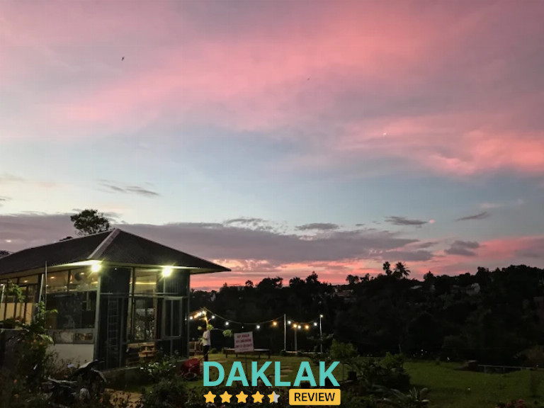 Homestay Cốm – chốn mộng mơ nép mình giữa thiên nhiên xanh ngát.