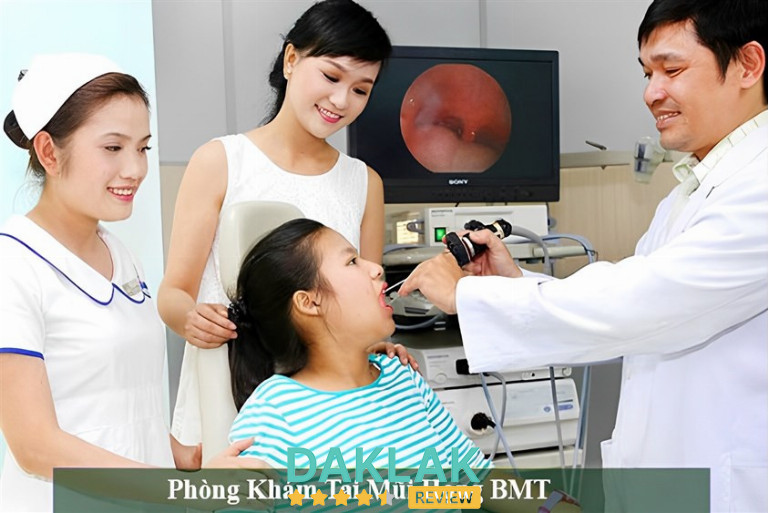 TS.BS Huỳnh Quang Trí tại Đắk Lắk chuyên khám, chẩn đoán và điều trị hiệu quả các bệnh lý tai, mũi, họng.
