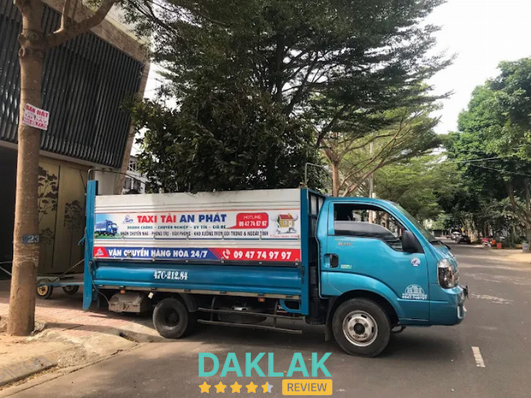 Xe tải của Vận Tải An Phát vận chuyển hàng hóa an toàn, nhanh chóng