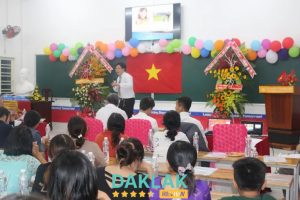 Học sinh chăm chỉ ôn thi đại học tại Trung tâm Luyện Thi Quốc Gia – Ban Mê Đắk Lắk trong môi trường tích cực.