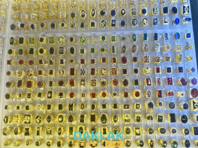 Quà tặng trang sức vàng sang trọng Kim Hà Đắk Lắk"