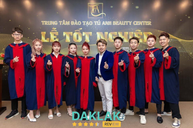 Trung Tâm Đào Tạo Nghề Tạo Mẫu Tóc Nam Nữ – TP. BMT