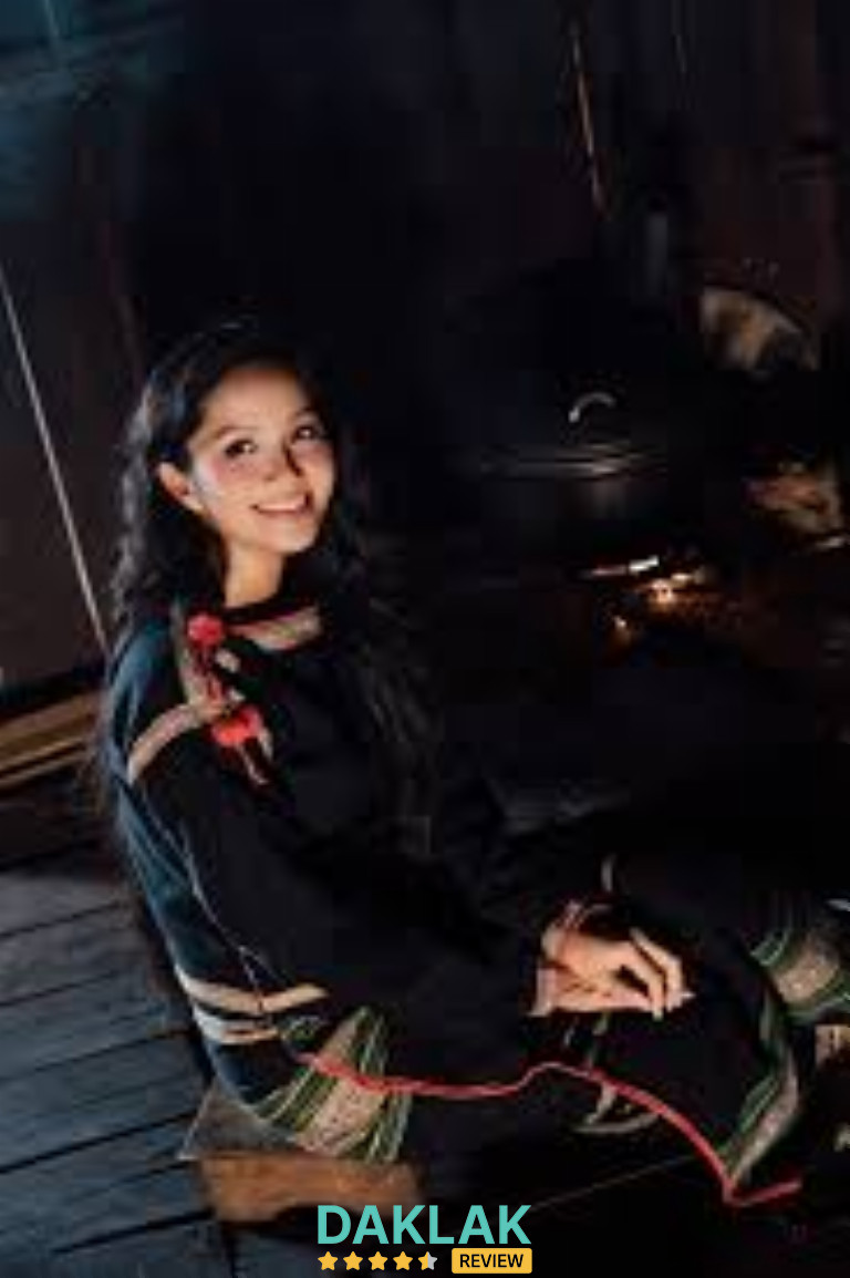 H'Hen Niê - Từ cô gái Ê Đê