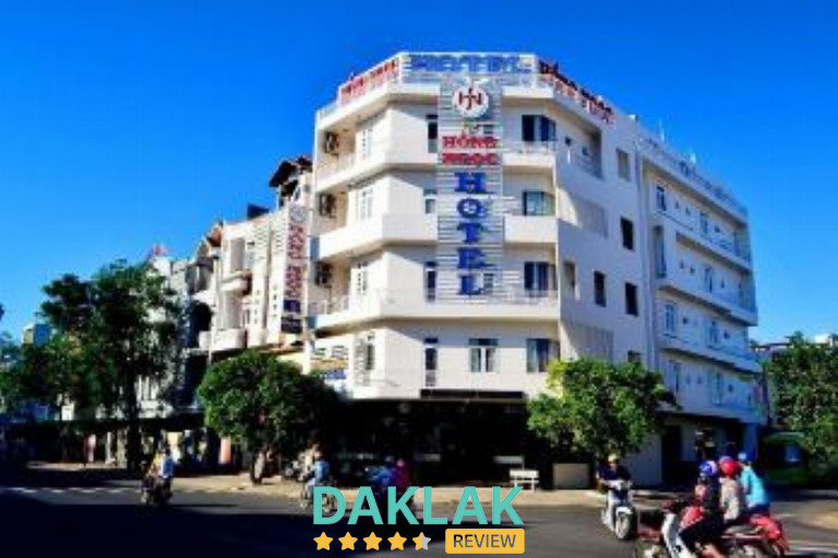 Khách sạn Hồng Ngọc Phú Yên nằm ở góc phố trung tâm Tuy Hòa