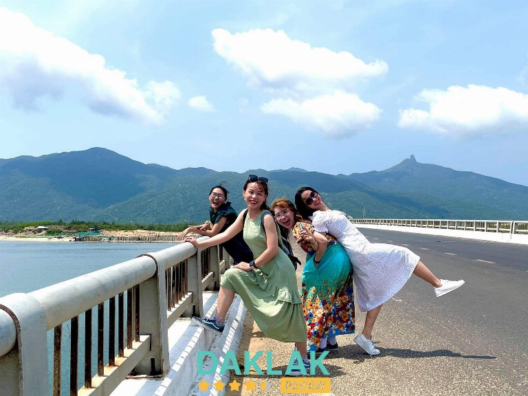 Chụp cái hình để mốt quên mình là ai còn có mà nhớ