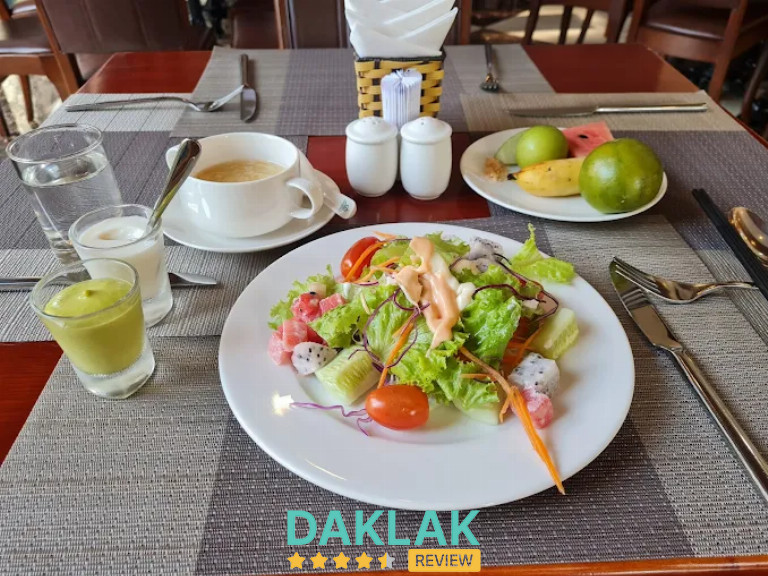 Về chất lượng ẩm thực: