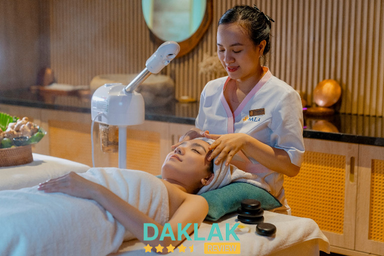 Khu spa & massage của khách sạn mang đến không gian thư giãn chuẩn 5 sao, kết hợp hài hòa giữa liệu pháp truyền thống và kỹ thuật hiện đại