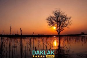  Khi mặt trời lên – hồ thức giấc