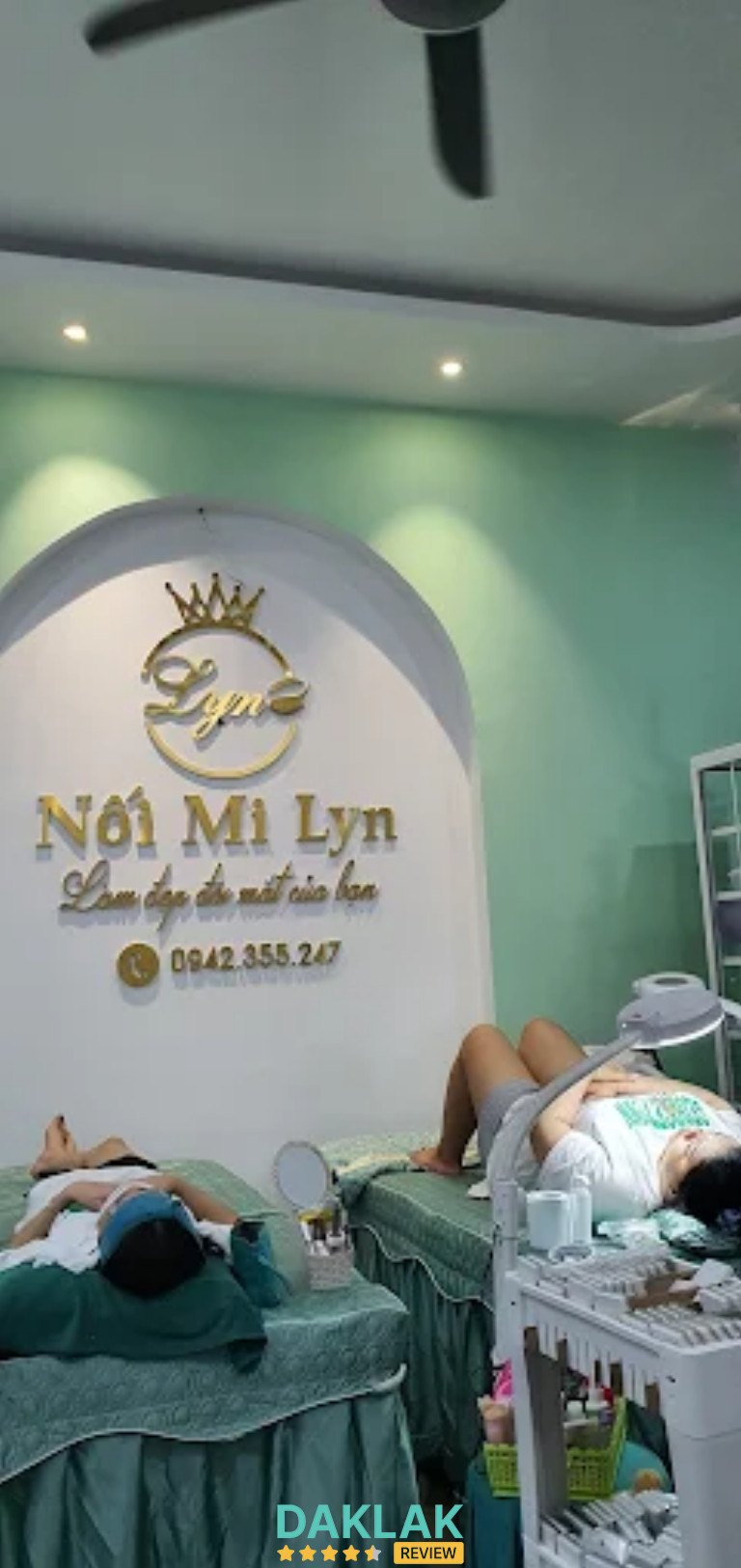 Không gian tiệm Nối Mi Lyn tại Buôn Ma Thuột